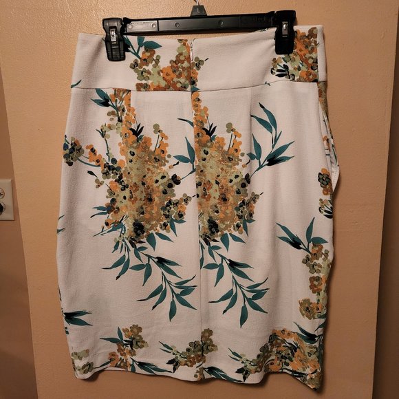 White Floral Wrap Skirt - Picture 2 of 2